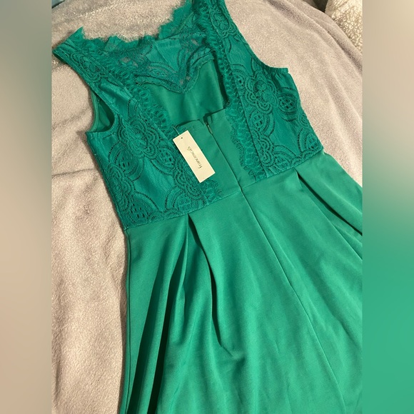 NWT Francesca’s green A line dress - Picture 5 of 7